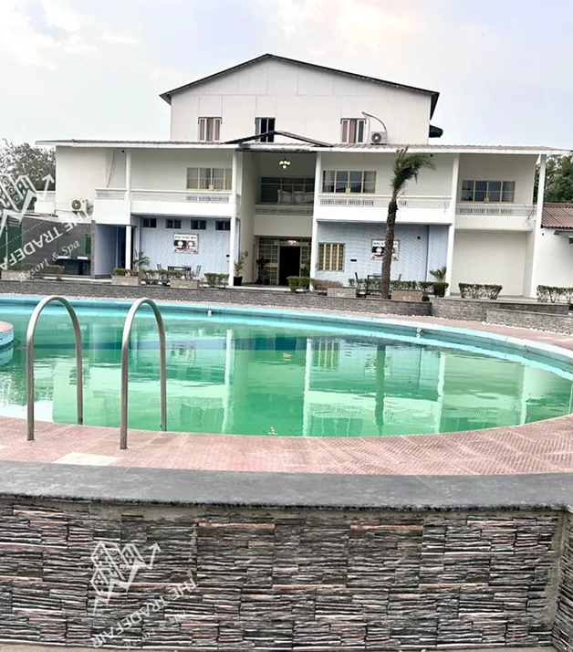 Rooms and Suites